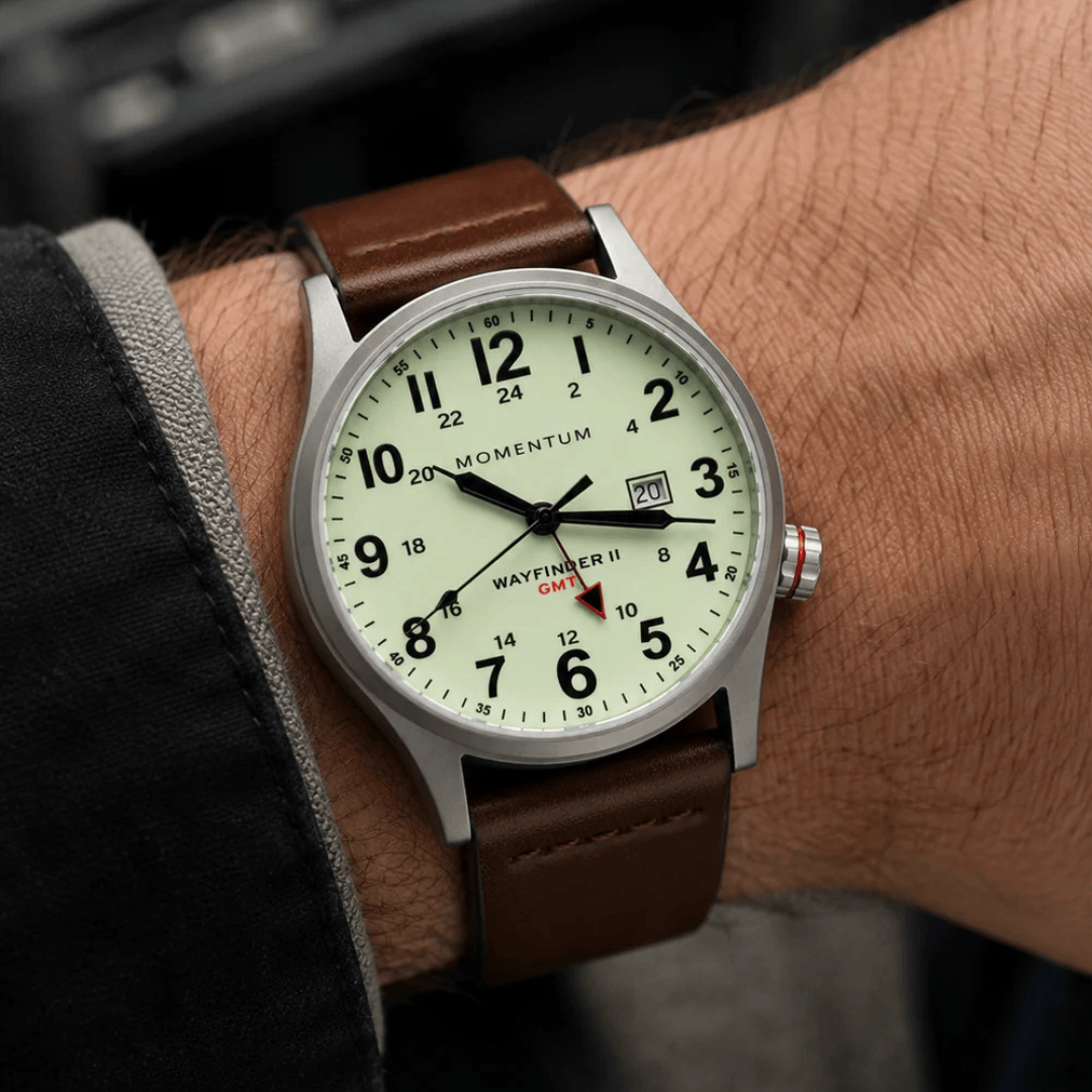 Montre Momentum Wayfinder II GMT- Blanc 40mm Momentum Montre Titane 033BBCAFD-AA-B-B-AAM-AI-AB-B-K8 Montre Wayfinder II GMT- Blanc 40mm - Mathieu Blanchard - Dépositaire officiel Momentum Canada Mathieu Blanchard Joaillerie