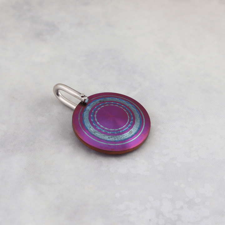 Christine Dwane Pendentif en argent sterling et titane