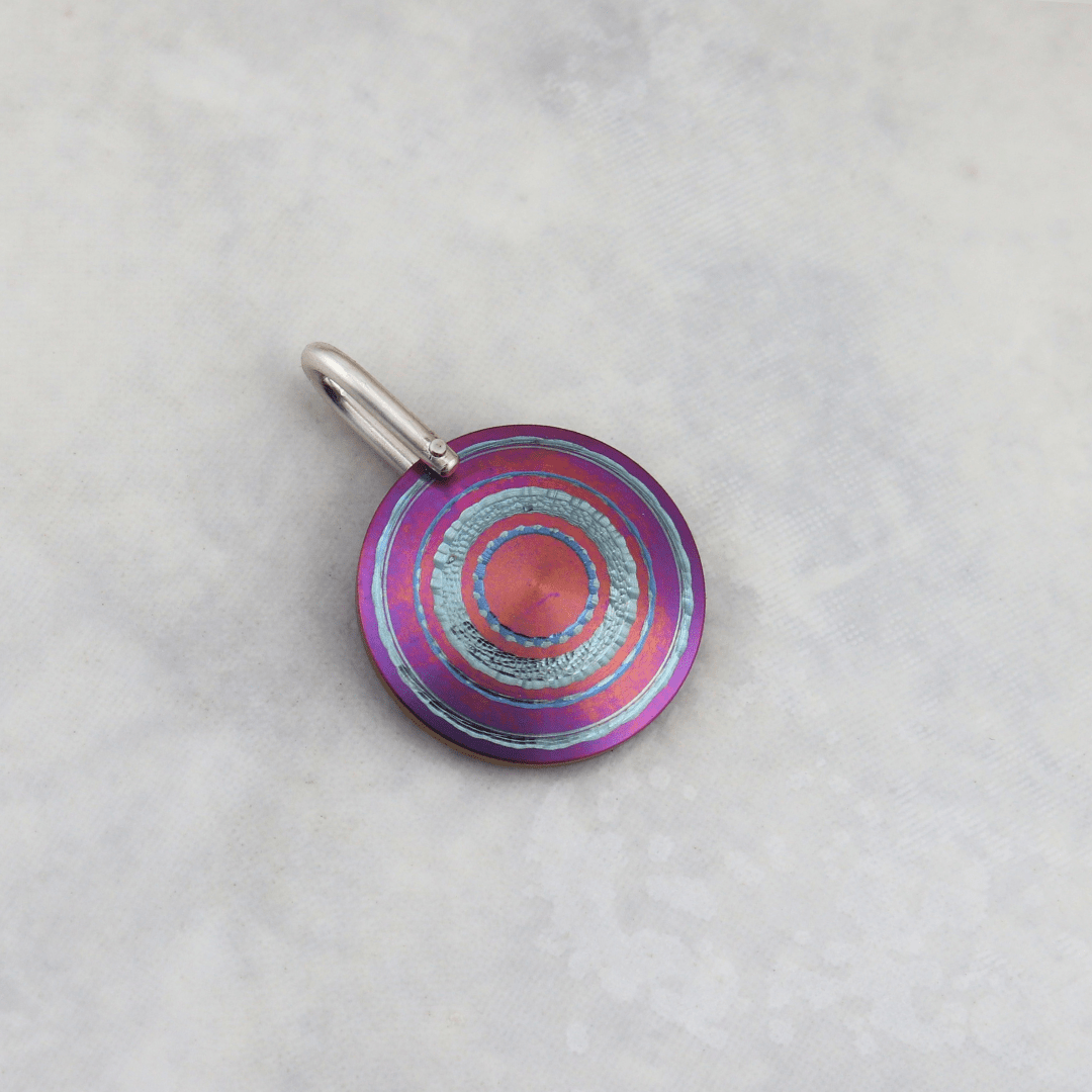 Christine Dwane Pendentif en argent sterling et titane