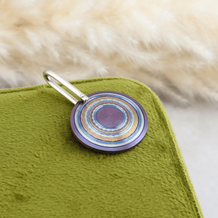 Christine Dwane Pendentif en argent sterling et titane