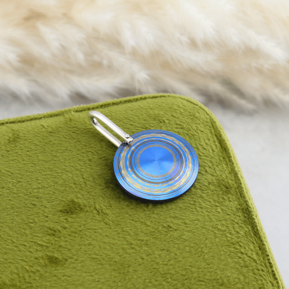 Christine Dwane Pendentif en argent sterling et titane