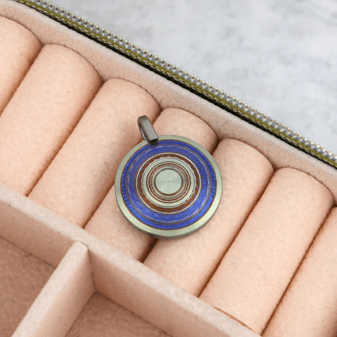 Pendentif en titane 19mm Christine Dwane Titane PPEC14277S-19 Pendentif en argent et titane | Christine Dwane x Mathieu Blanchard Mathieu Blanchard Joaillerie