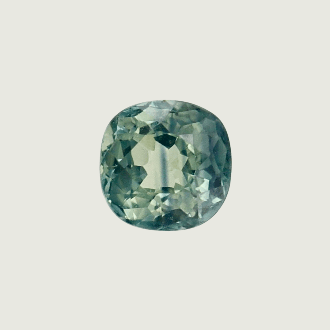 Saphir Naturel Dry Cottonwood Creek Montana Taille Cushion 4.75 mm Mathieu Blanchard PSAM19691S Saphir Naturel Dry Cottonwood Creek Montana Taille Cushion 4.75 mm Mathieu Blanchard Joaillerie