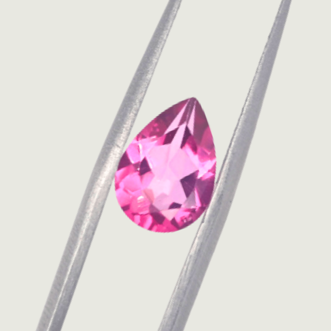 Topaze Naturel Rose Taille Poire 7x9 mm Mathieu Blanchard PTOM14282S Topaze Naturel Rose Taille Poire 7x9 mm Mathieu Blanchard Joaillerie