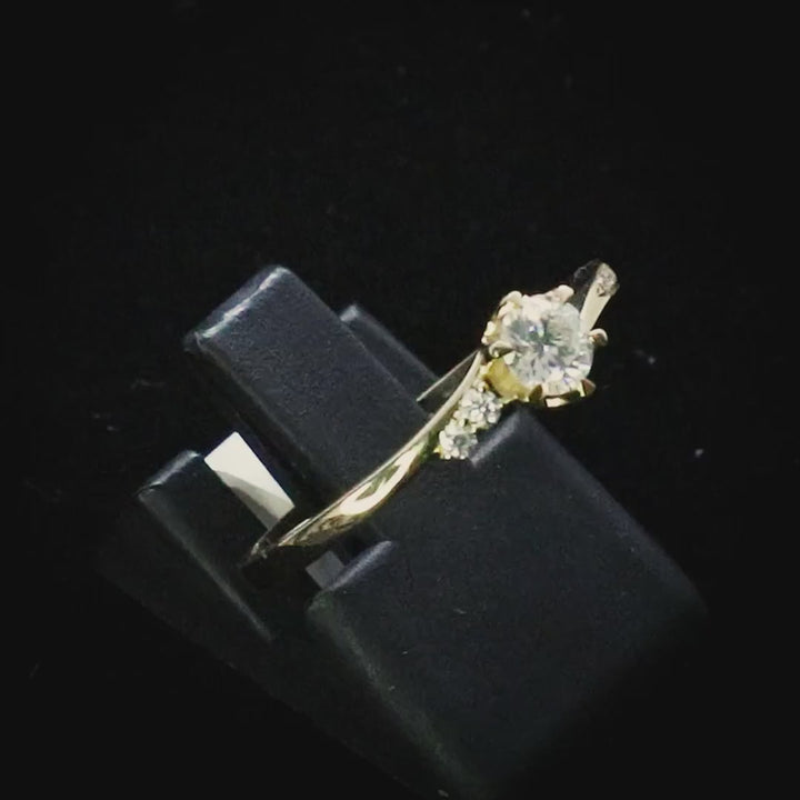 https://cdn.shopify.com/videos/c/o/v/b9c839bf5a474328a77d87d9f4e283f4.mp4
