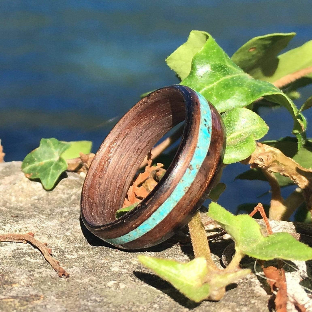 Atelier du bon bouleau Bague en bois et turquoise personnalisée