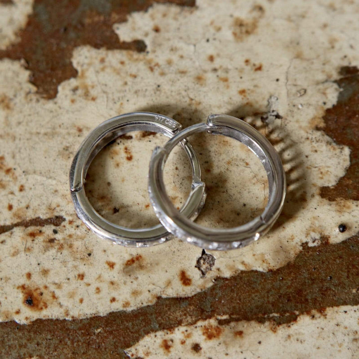 - Boucles d'oreilles huggies 10mm, 13mm, 15mm ou 17mm et cz sur or jaune, blanc ou rose 10K