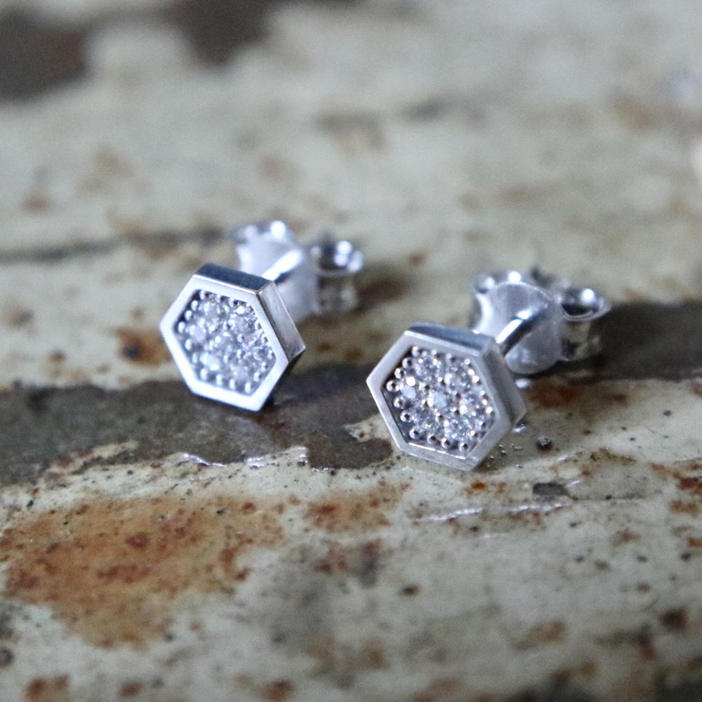 - Boucles d'oreilles Rayon de miel cz sur or jaune, blanc ou rose 10K