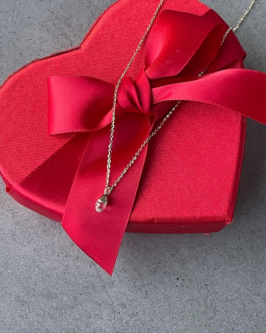 Caroline Néron Collier Éclat d'amour en argent sterling ou or jaune 10K