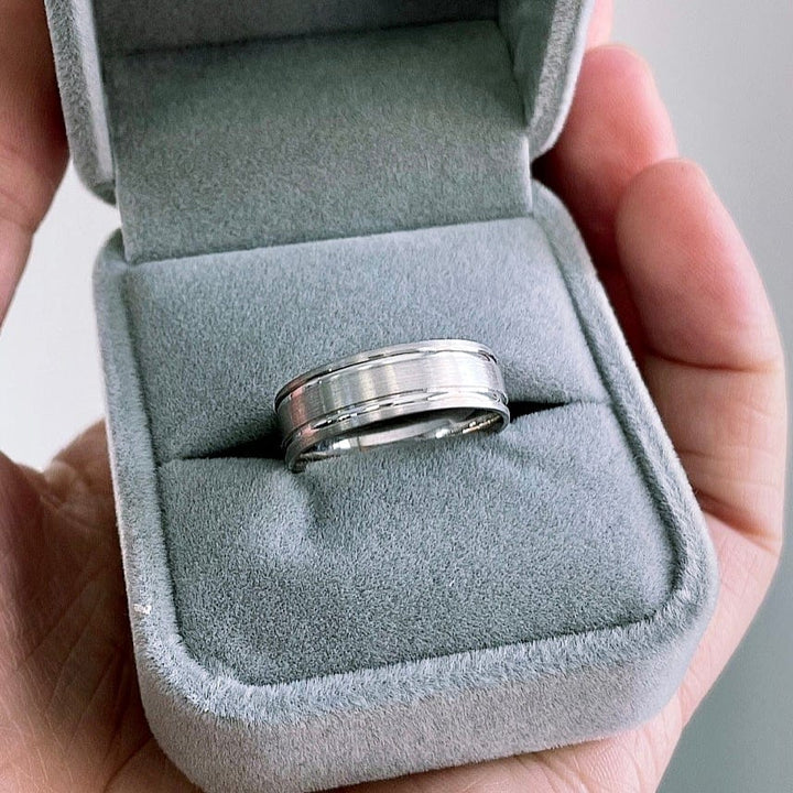 - Grandeur 9 Bague jonc en or blanc 10K