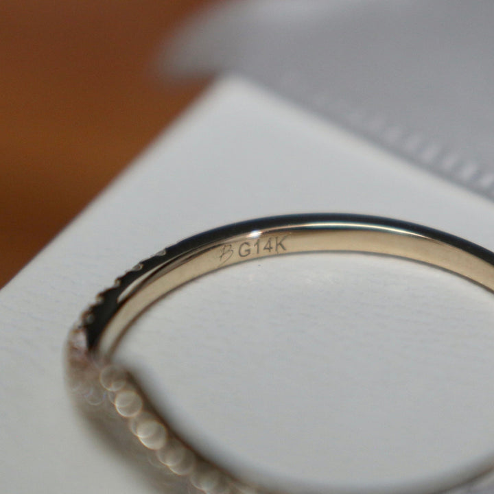 Mathieu Blanchard Bague V en or 14K et moissanites