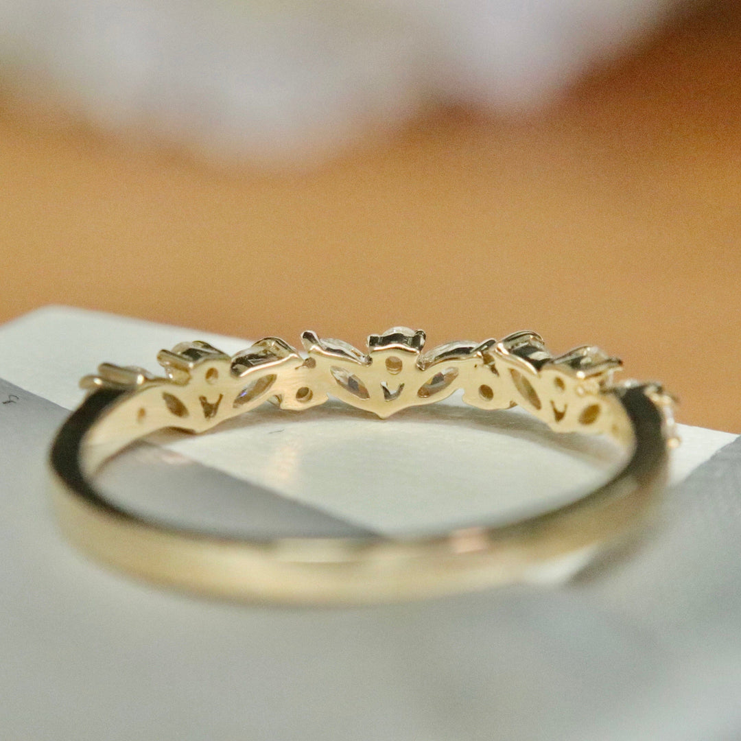 Mathieu Blanchard Bagues Bague semi-éternité Marquise en or 10K et moissanites