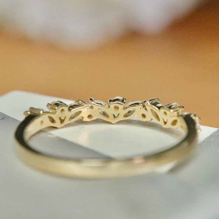 Mathieu Blanchard Bagues Bague semi-éternité Marquise en or 10K et moissanites
