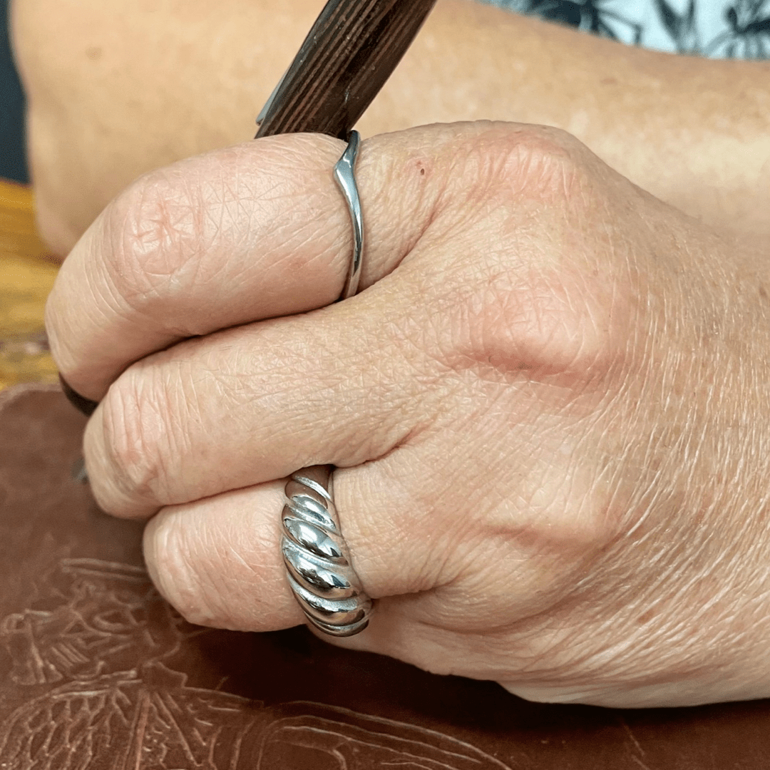 Mathieu Blanchard Bagues Bague V unie en acier