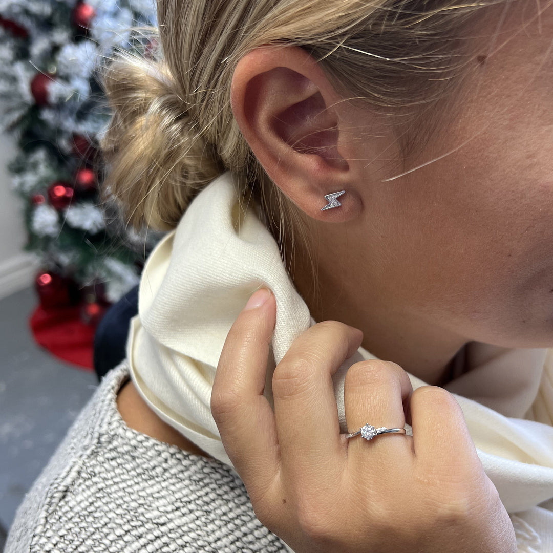 Mathieu Blanchard Bagues Grandeur 6 / Argent / Or 10K Bague solitaire en or 10K et moissanites