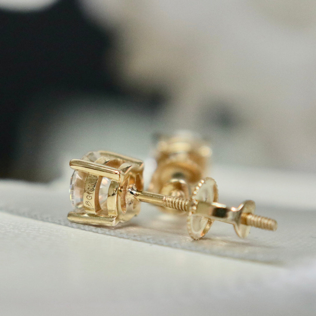 Mathieu Blanchard Boucles d'oreilles Boucles d'oreilles Classiques en or jaune ou blanc 10K et moissanites
