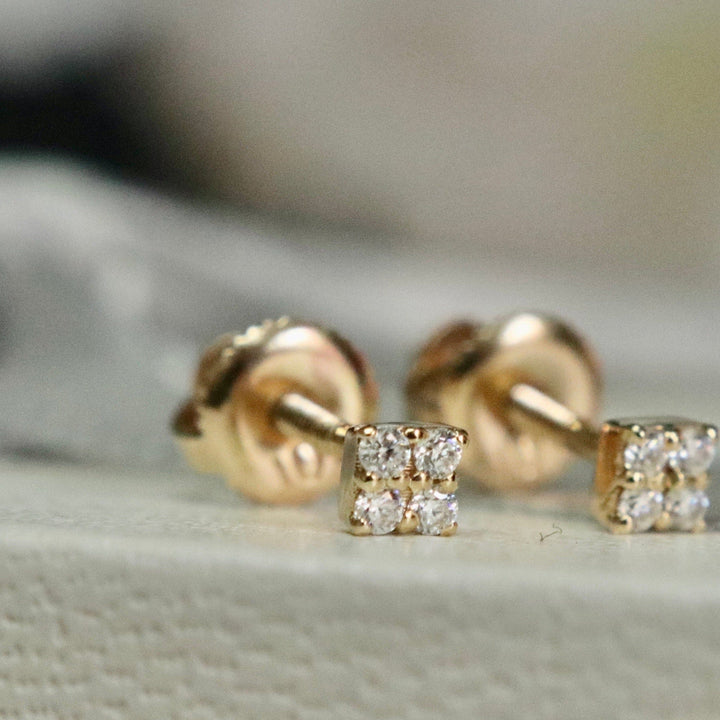Mathieu Blanchard Boucles d'oreilles Doré / Or 10K Boucles d'oreilles Les minis Carrés en or 10K et moissanites