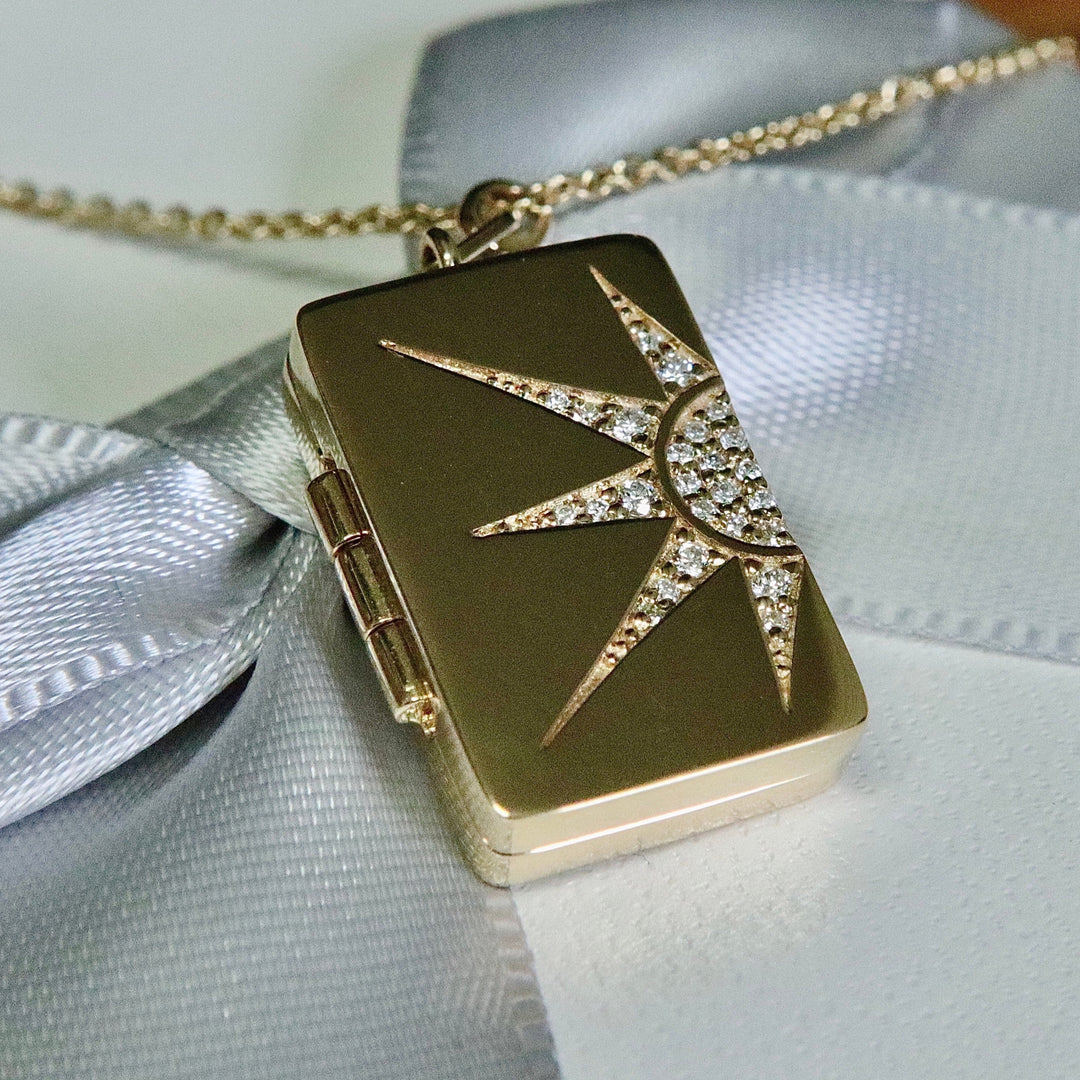 Mathieu Blanchard Collier porte-photo en or 14K et diamants