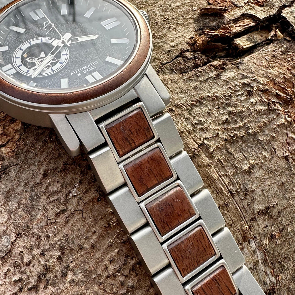 Mathieu Blanchard Montres Noyer Montre Copernic en bois de noyer