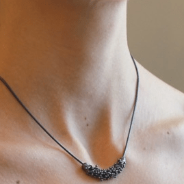 Michaud Michaud Colliers Collier avec un pouce de Shikshok en argent oxydé