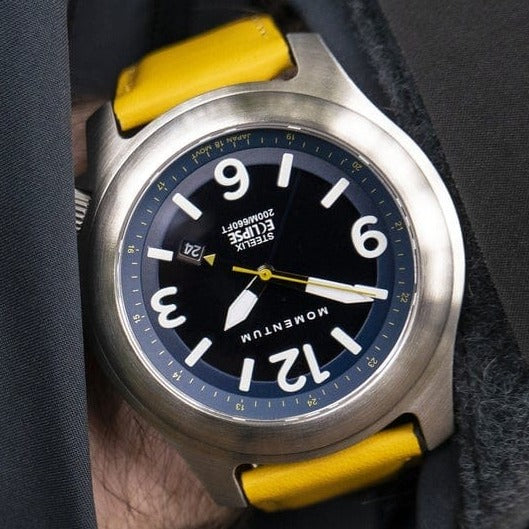 Momentum Caoutchouc Montre  à énergie solaire 44mm Steelix Eclipse bleu et jaune