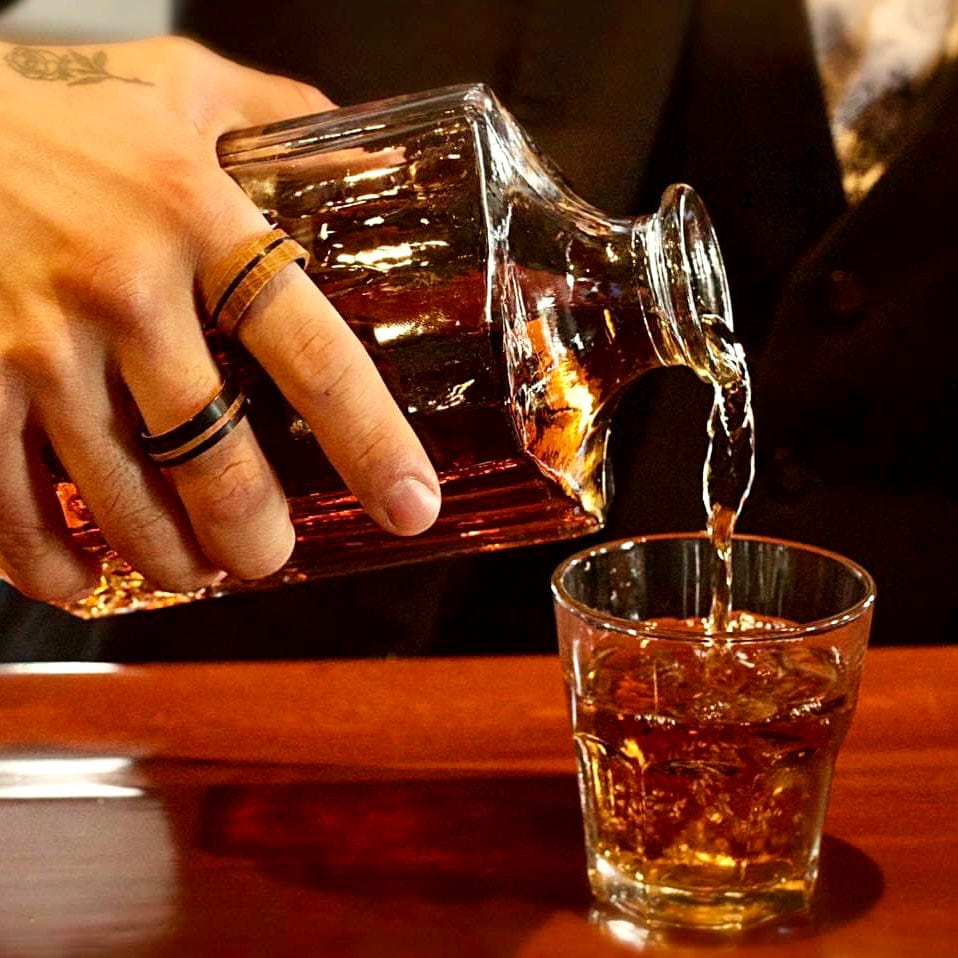 Roadtripmadewood Bagues Bague en tungstène et bois de whisky