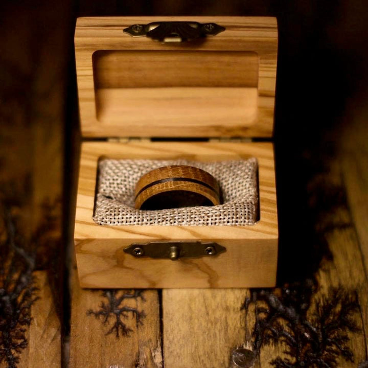Roadtripmadewood Bagues Bague en tungstène et bois de whisky