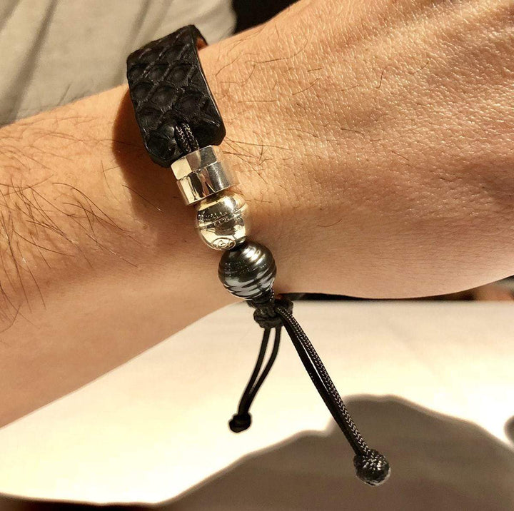 Romeo J. Bracelet en cuir de crocodile, perle de Tahiti  et argent