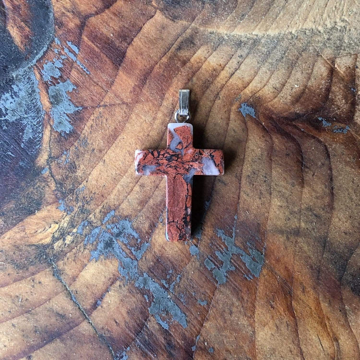 - Rouge Pendentif croix en pierre et argent