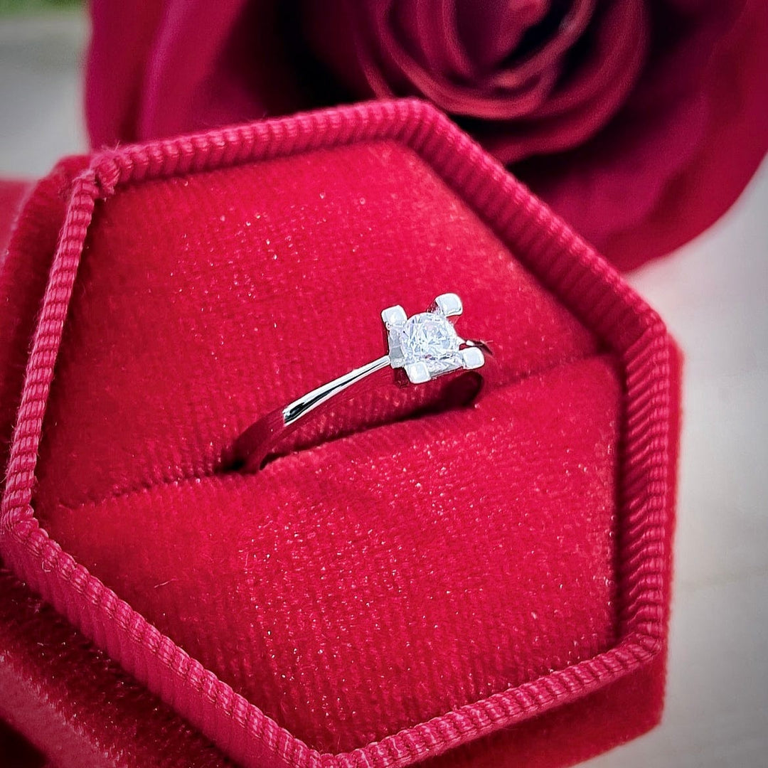 RPM Bague Classique Solitaire CZ en or 10K