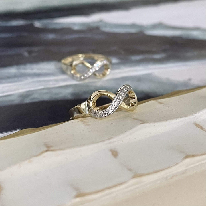 RPM Bague infini CZ en or jaune ou blanc 10K
