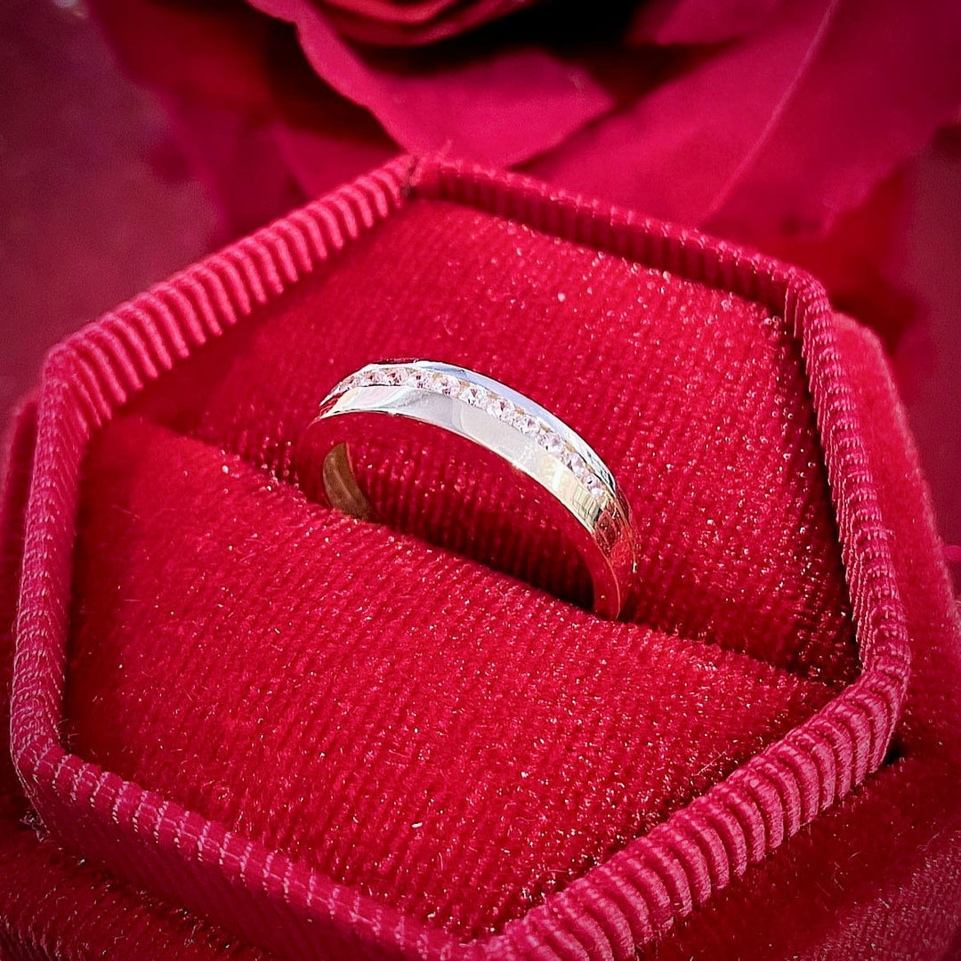 RPM Bague jonc CZ en or jaune 10K