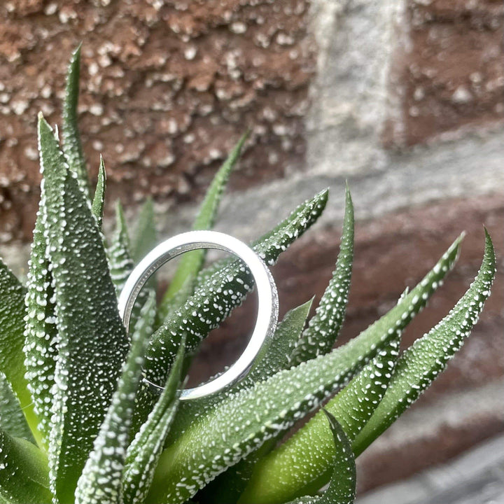 RPM Bague Jonc semi-éternité CZ en or jaune ou blanc 10K